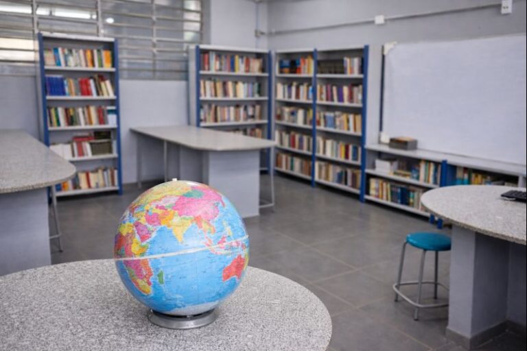 Governo de SP entrega novo prédio escolar em Jeriquara